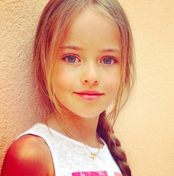 Девушка 12 лет