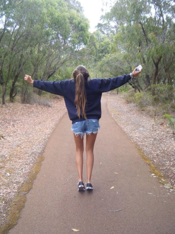 Девушка 12 лет