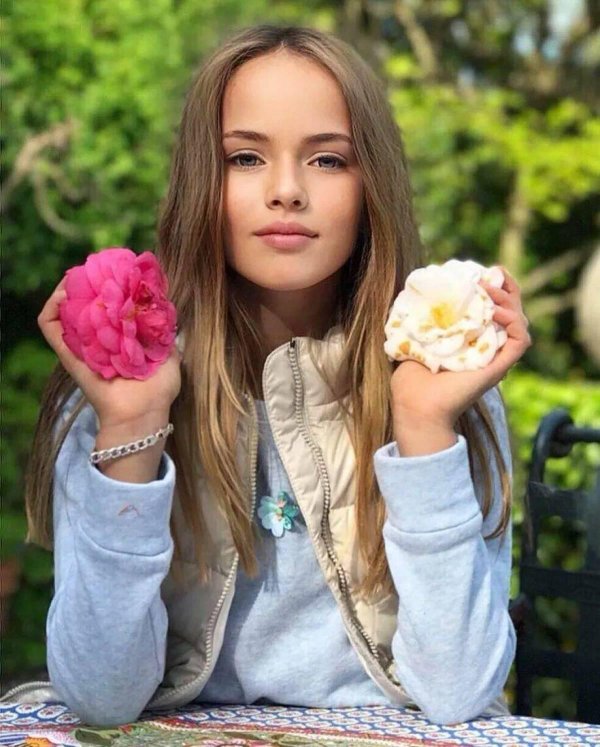 Девушка 12 лет