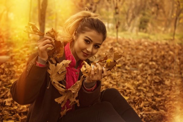 Девушка и осень