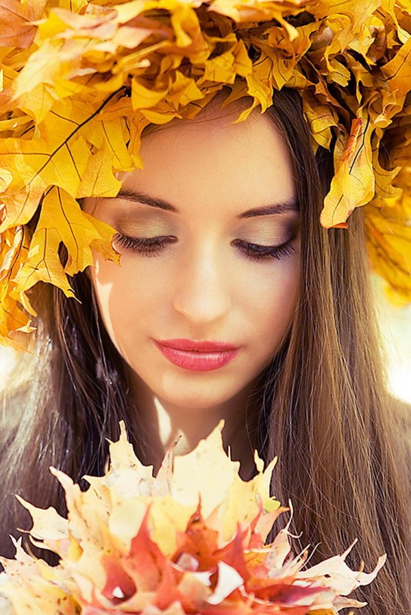 Девушка и осень