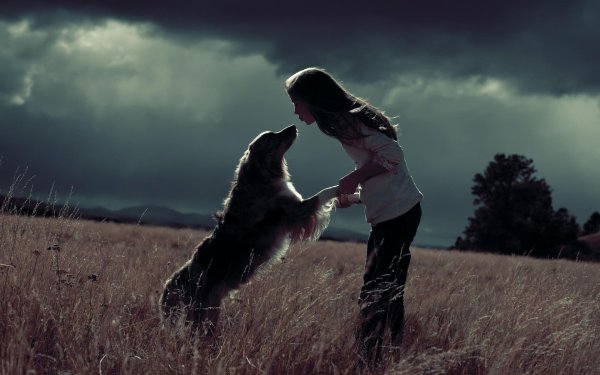 Девушка с собакой