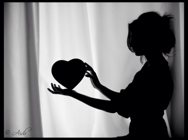 Разбитое сердце девушка