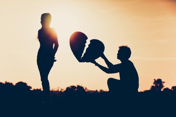 Разбитое сердце девушка