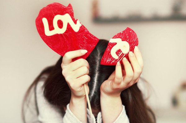 Разбитое сердце девушка