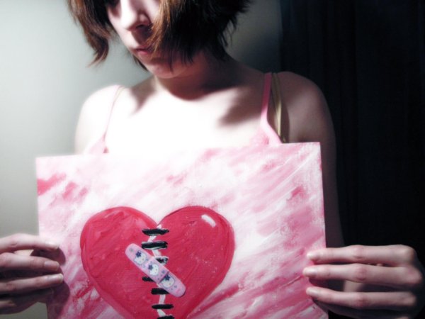 Разбитое сердце девушка