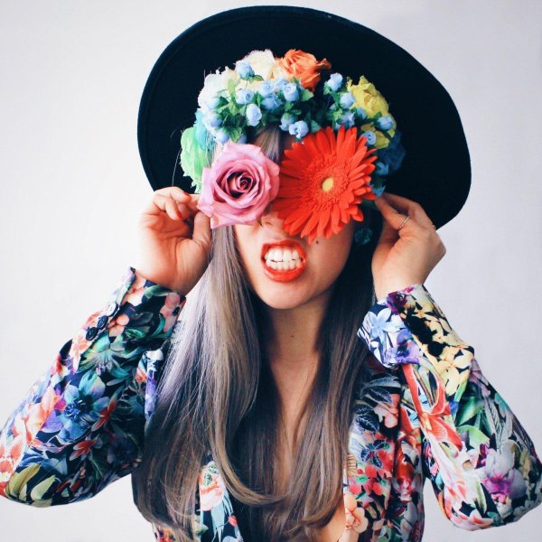 шляпа с цветами