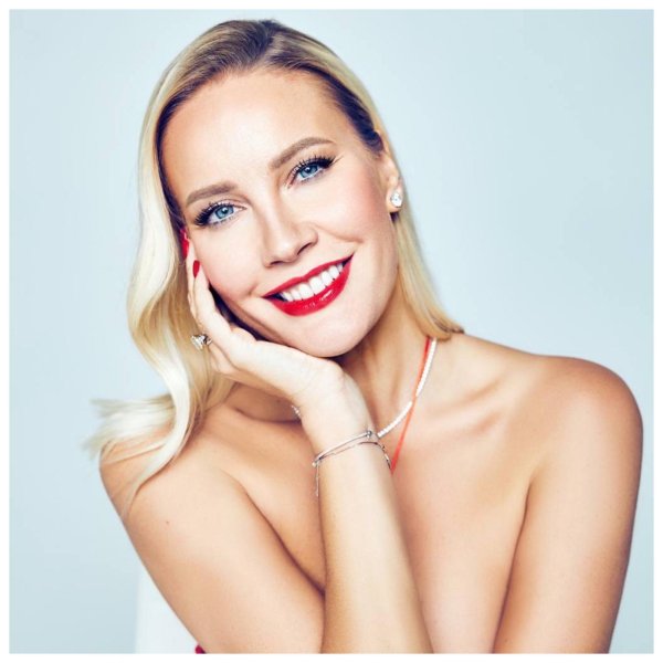 Лена самая девушка