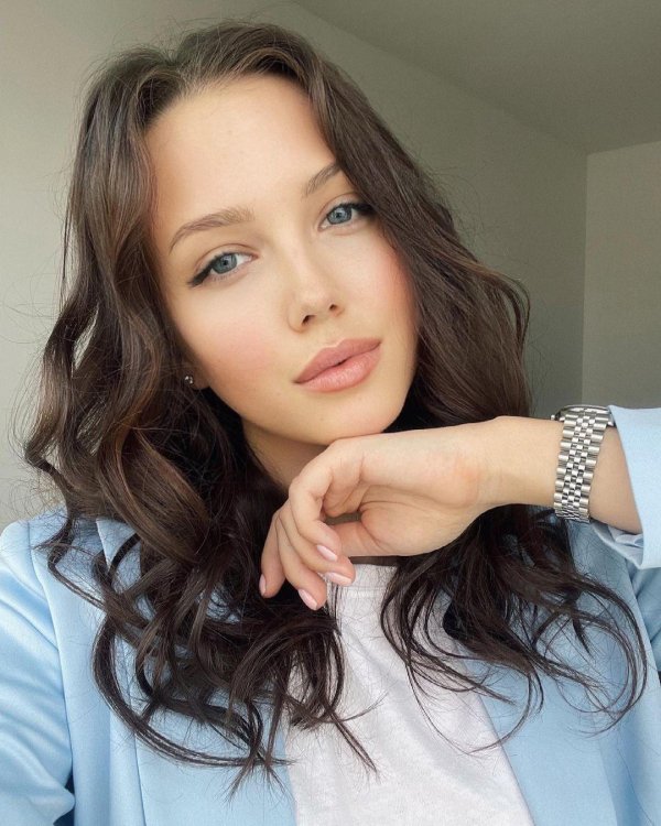 Лена самая девушка