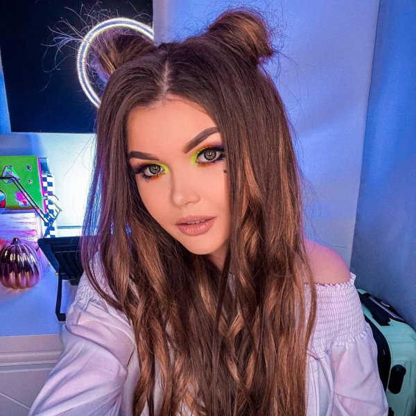 Лена самая девушка