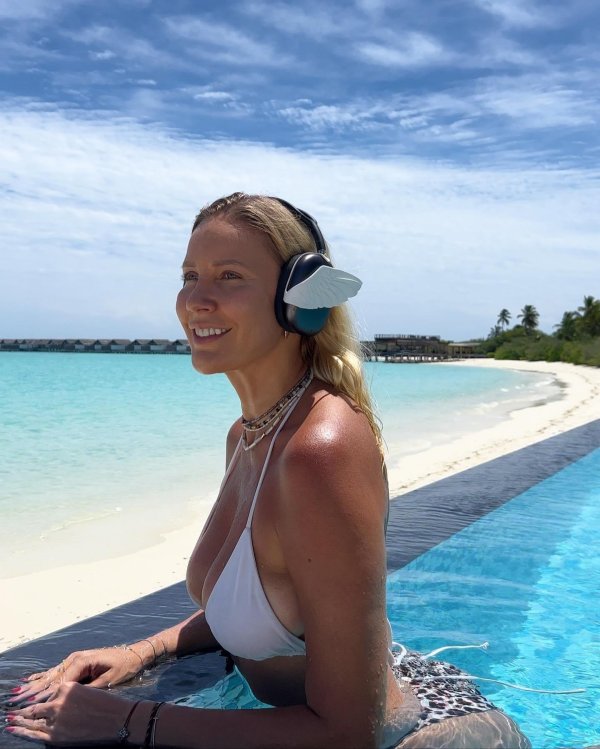 Лена самая девушка