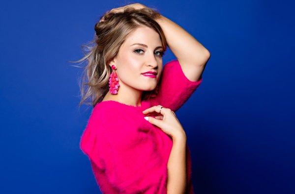 Лена самая девушка