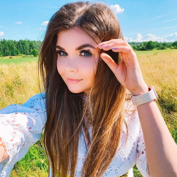 Лена самая девушка