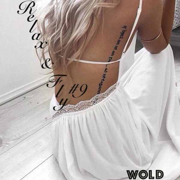 Девушка на спине