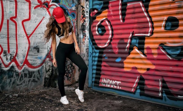 С крутыми девушками