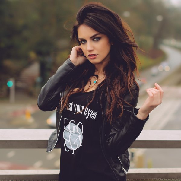 С крутыми девушками