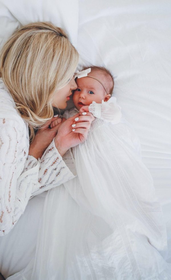 Девушка с ребенком