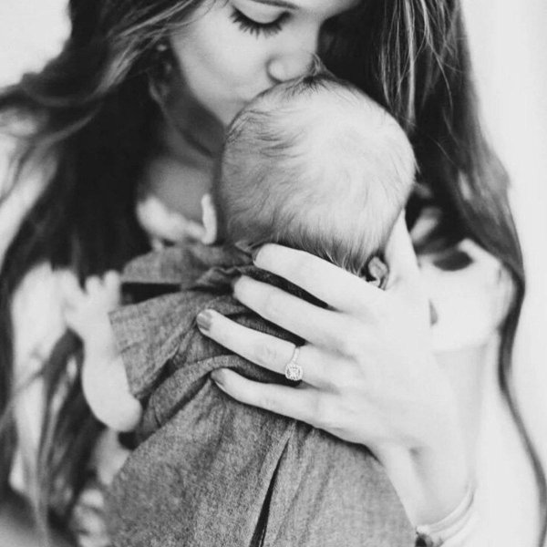 Девушка с ребенком