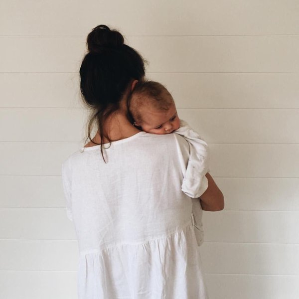 Девушка с ребенком