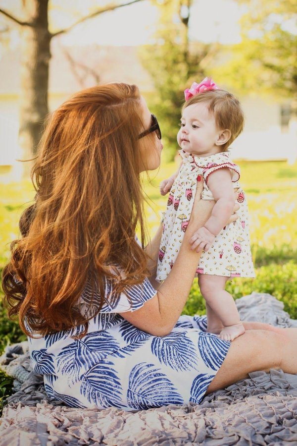 Девушка с ребенком