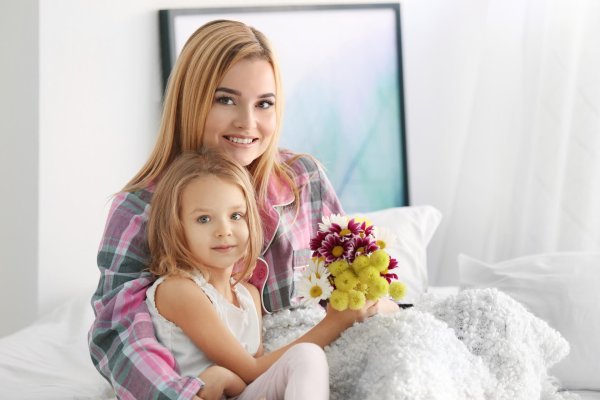 Девушка с ребенком