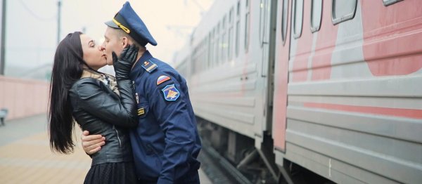 Солдат и девушка