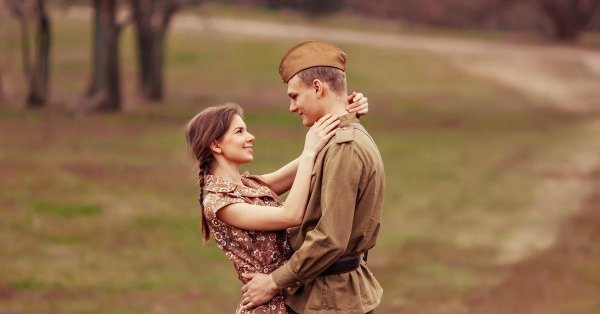 Солдат и девушка