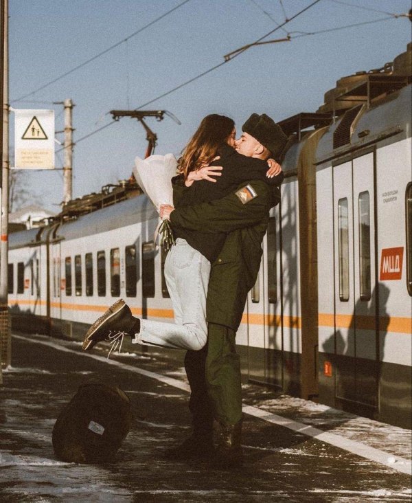 Солдат и девушка