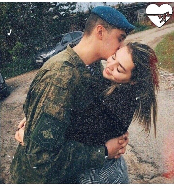 Солдат и девушка