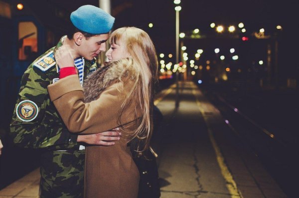 Солдат и девушка