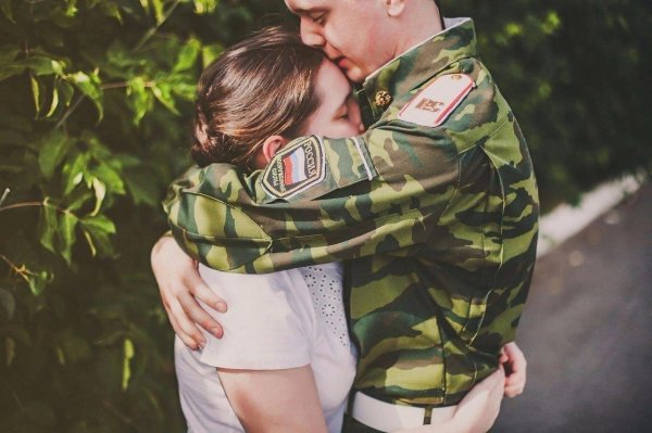 Солдат и девушка
