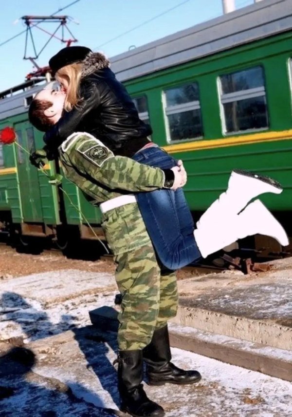 Солдат и девушка