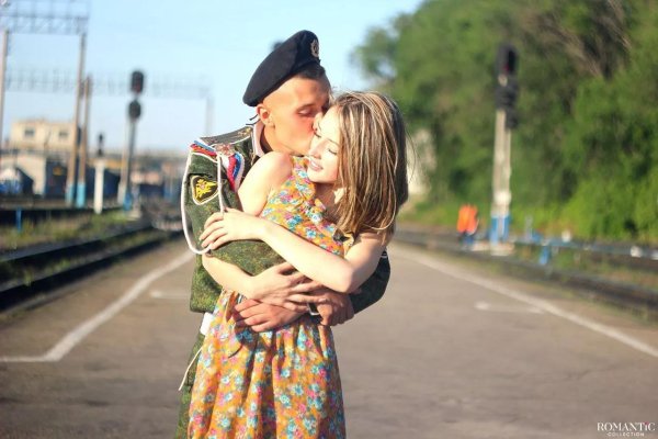 Солдат и девушка