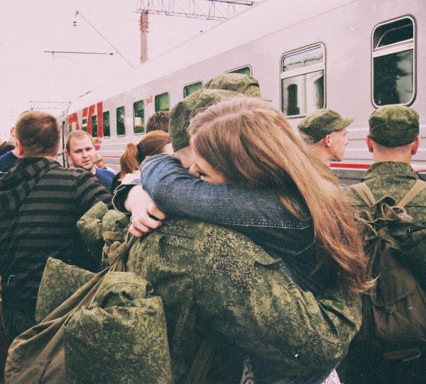 Солдат и девушка