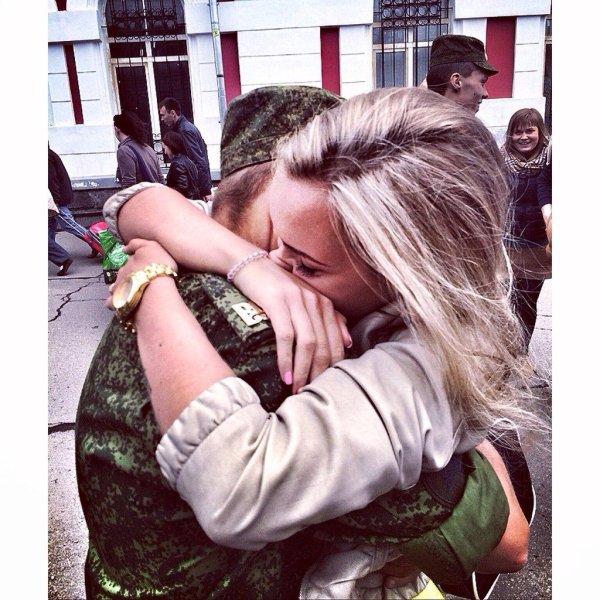 Солдат и девушка