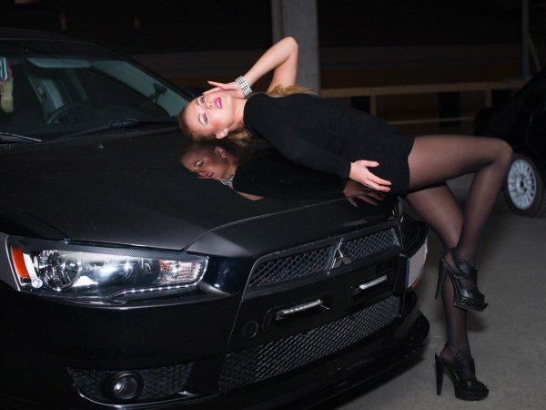 Тачки с девушками