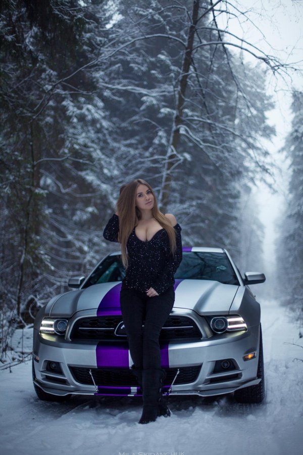 Тачки с девушками