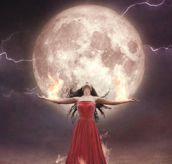 Полнолуние и девушка