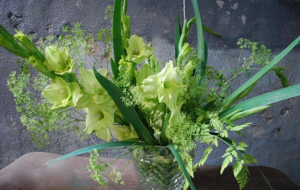 оригинальные букеты из гладиолусов