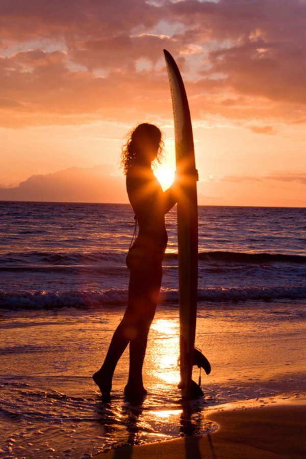 Рассвет и девушка