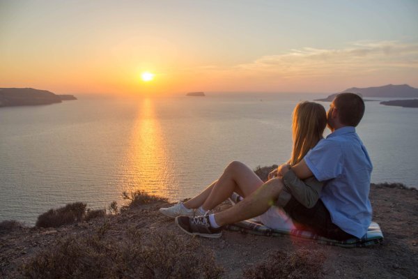 Рассвет и девушка