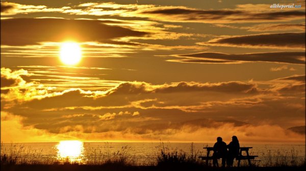 Рассвет и девушка