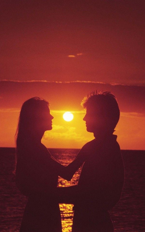 Рассвет и девушка