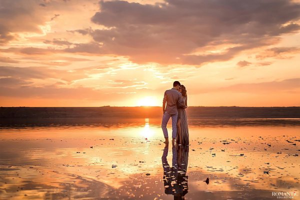 Рассвет и девушка