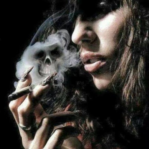 Дым и девушка