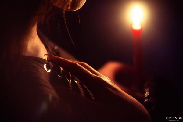 Девушка со свечой