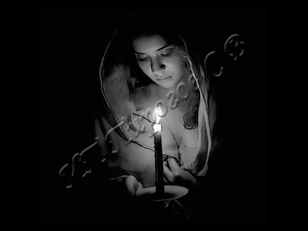 Девушка со свечой