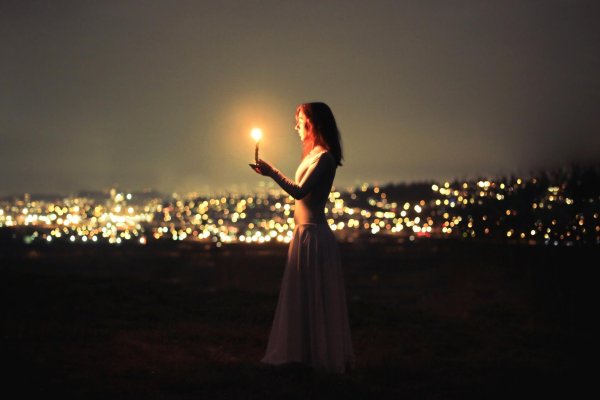 Девушка со свечой