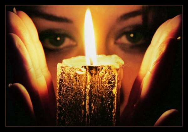Девушка со свечой