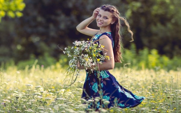 С девушками и природой